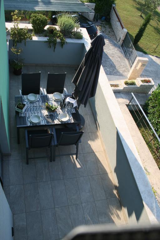 Apartamento Olive Charm Umag Exterior foto